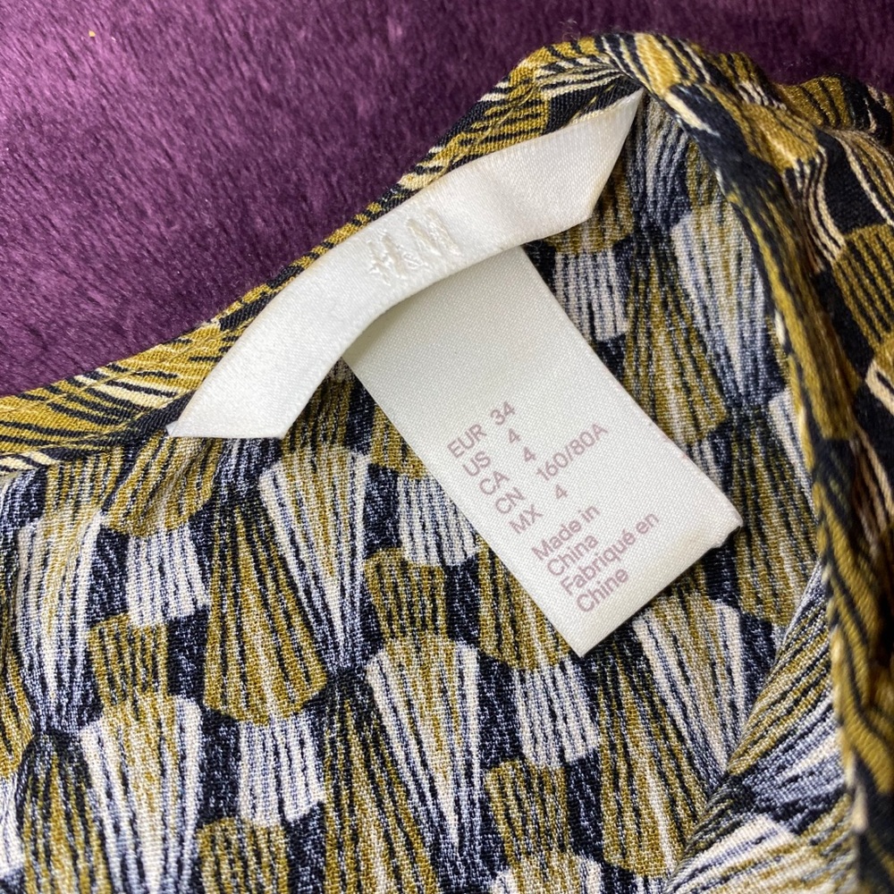 Printed blouses. - Picture 3 of 4